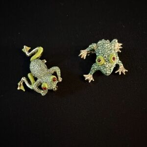Cute Frog Brooches - Green and Yellow Enamel Set